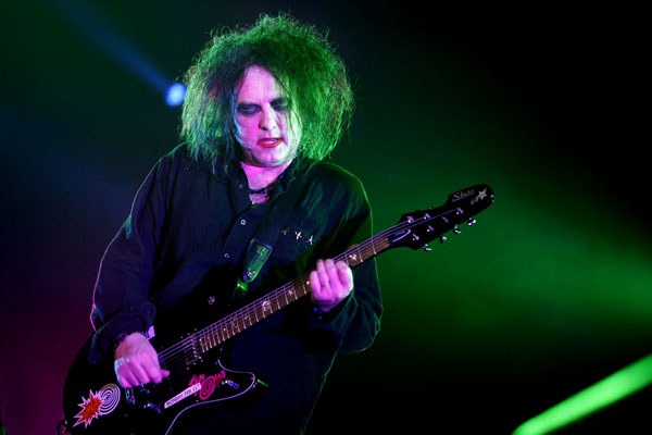 thecure10[1].jpg